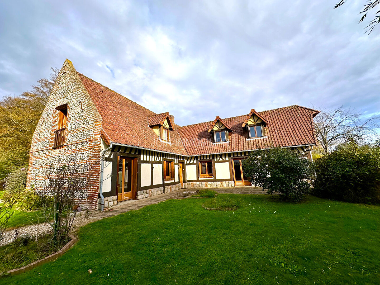 Maison Offranville 6 pièce(s) 185.28 m²